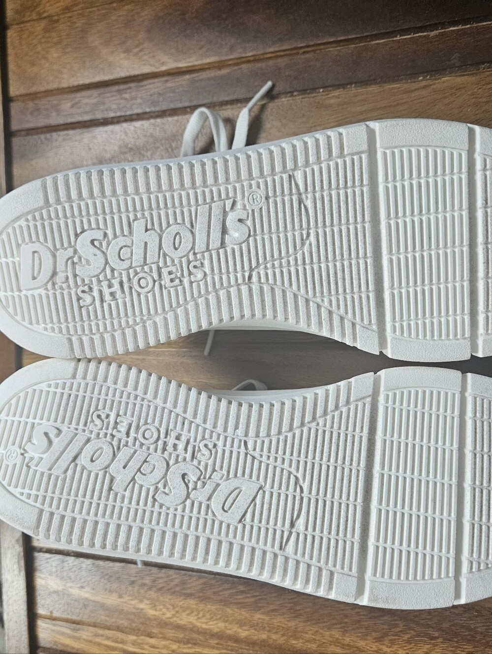 Dr. Scholl's Savoy Sneaker Size 7M - Picture 5 of 7